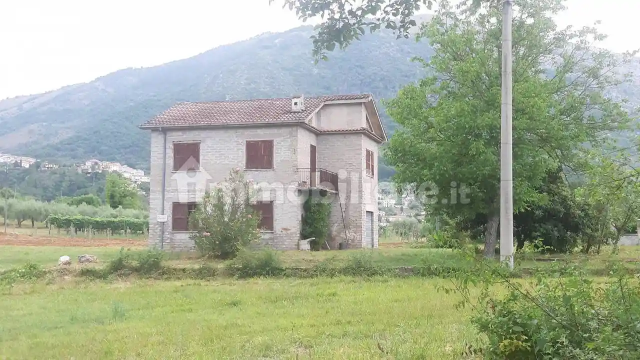 Casa indipendente in vendita a Posta Fibreno