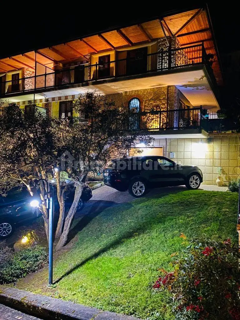 Villa in vendita a San Giorgio del Sannio