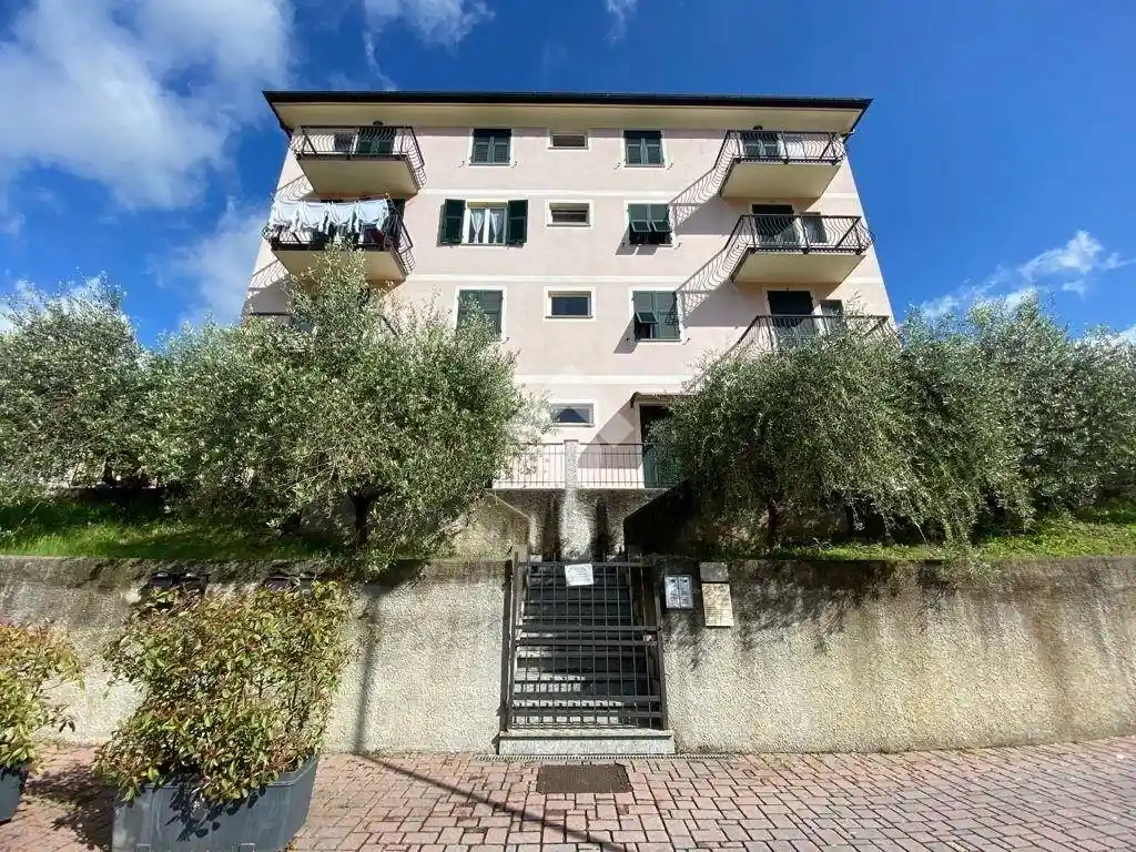 Appartamento in vendita a Serra Riccò