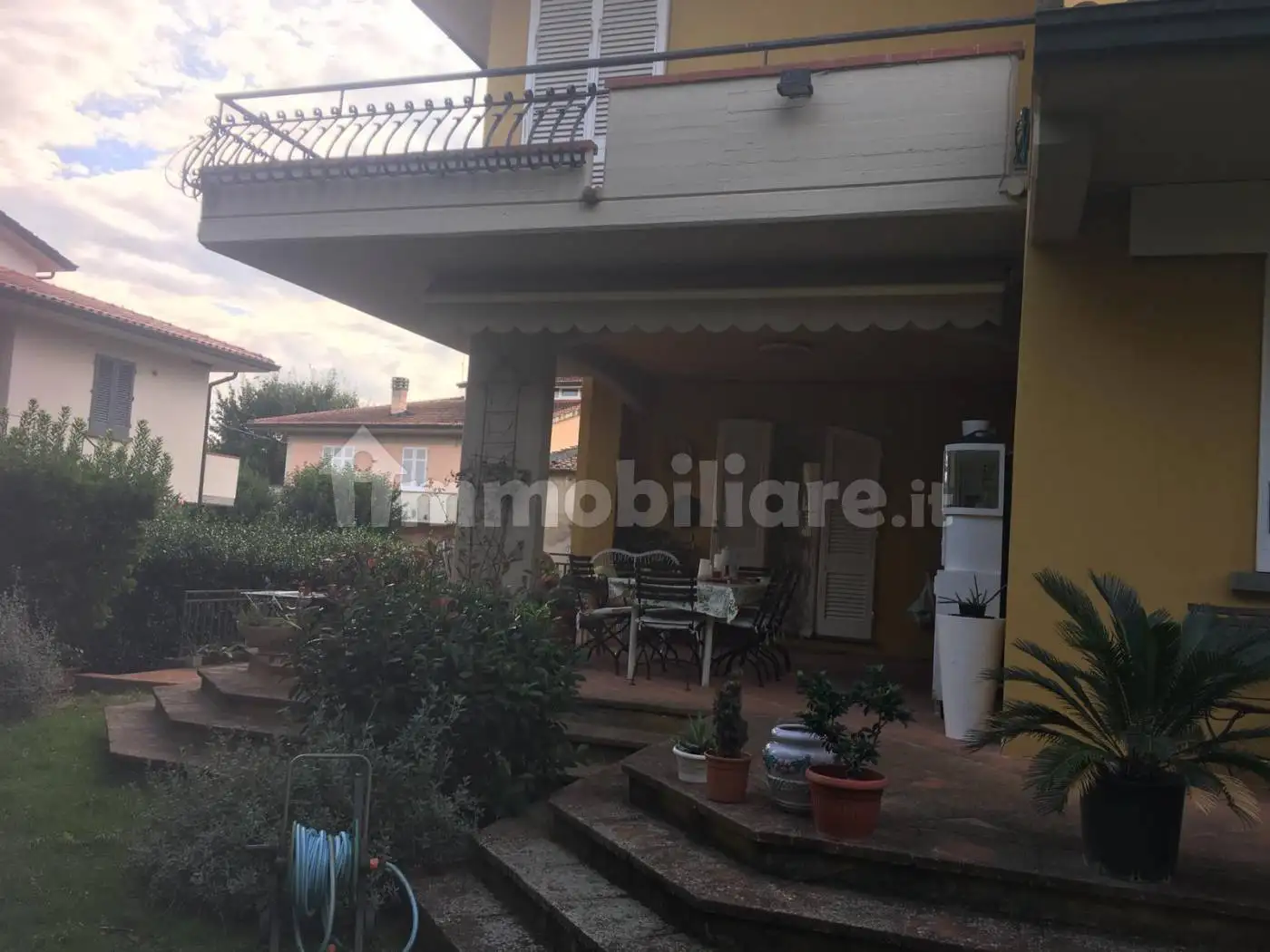 Villa a schiera 5 locali, buono stato, Capraia e Limite - foto 3