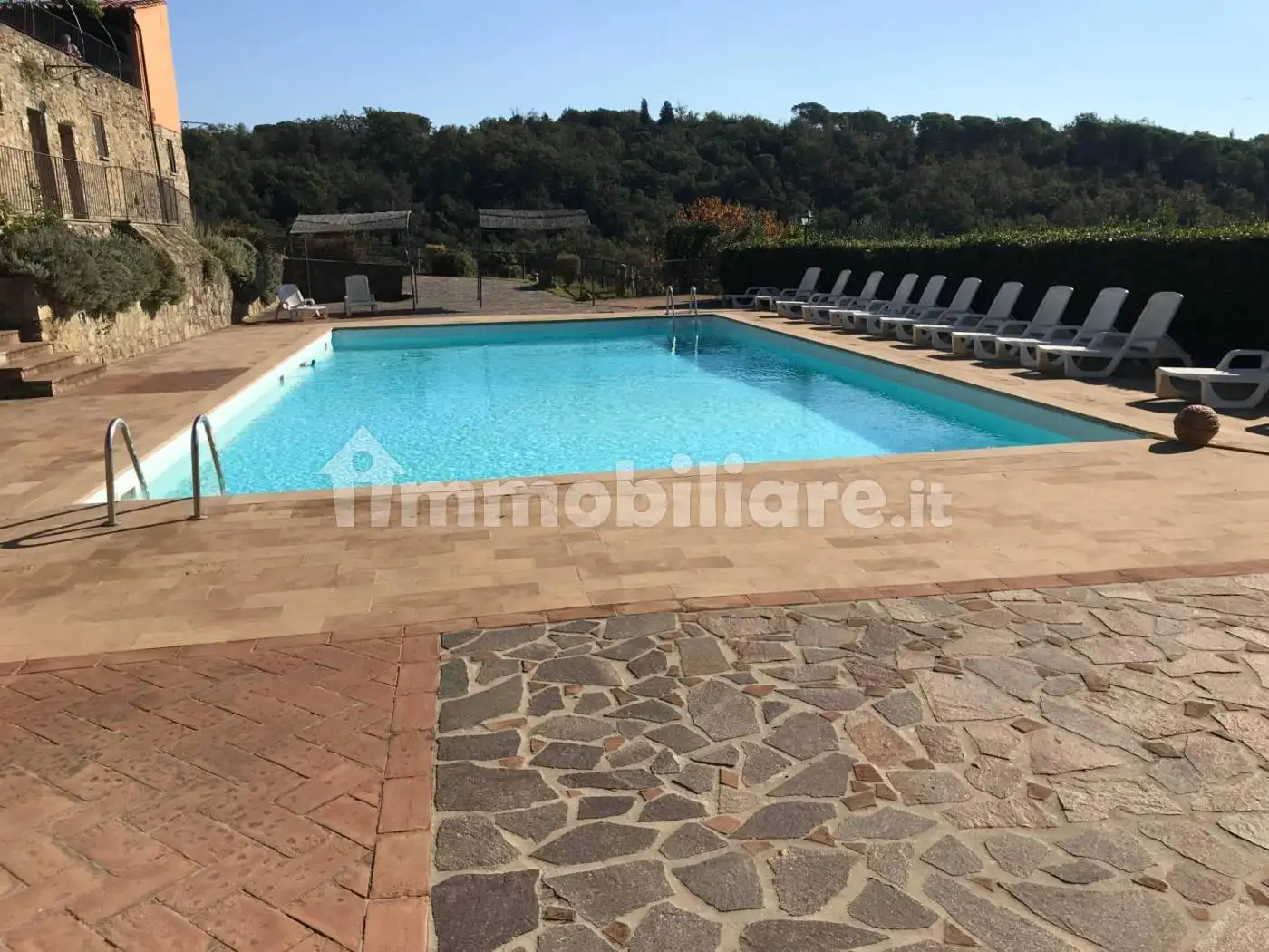 Palazzo - Edificio in affitto a Capraia e Limite