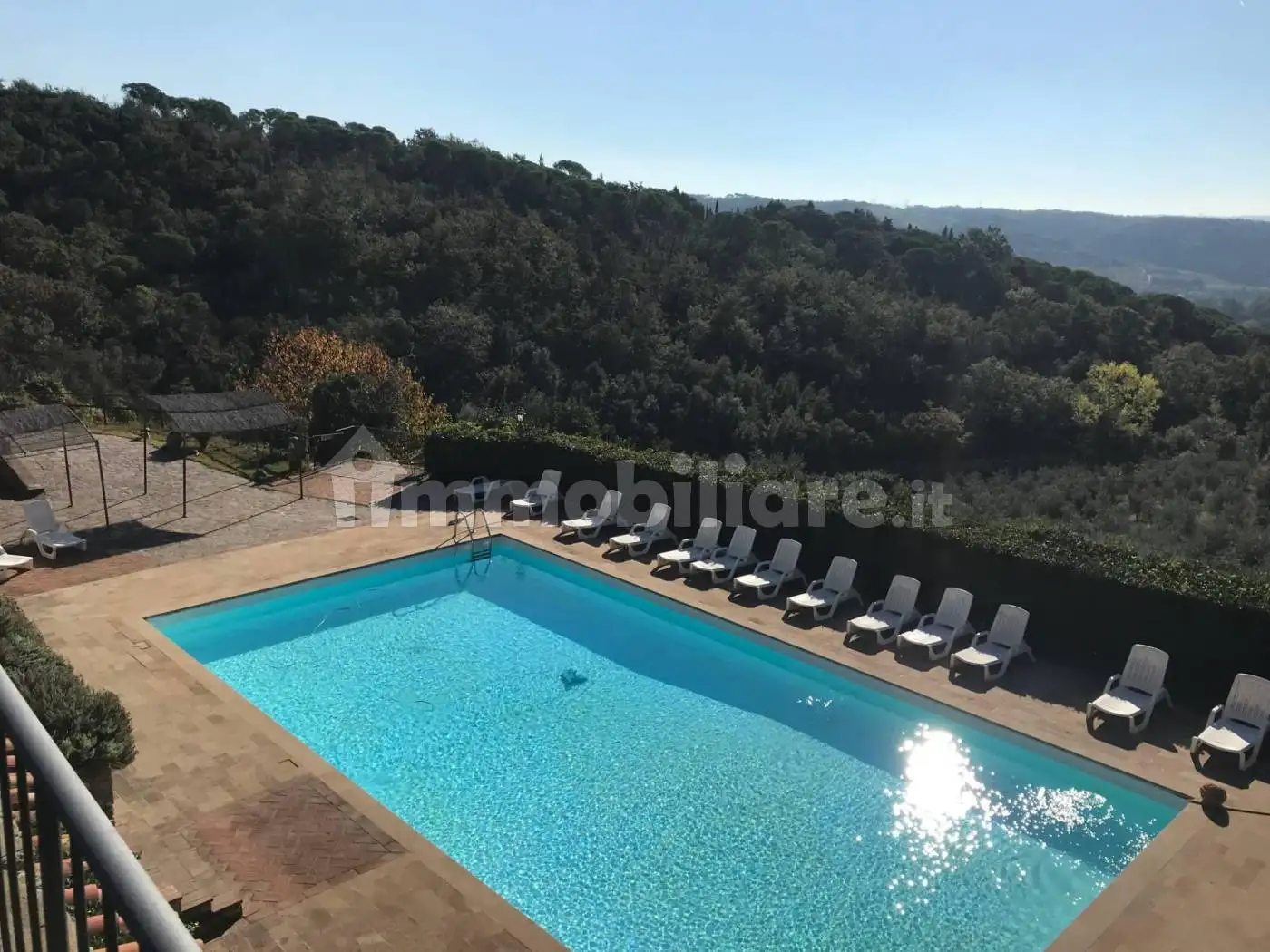 Palazzo - Edificio in Affitto - foto 2