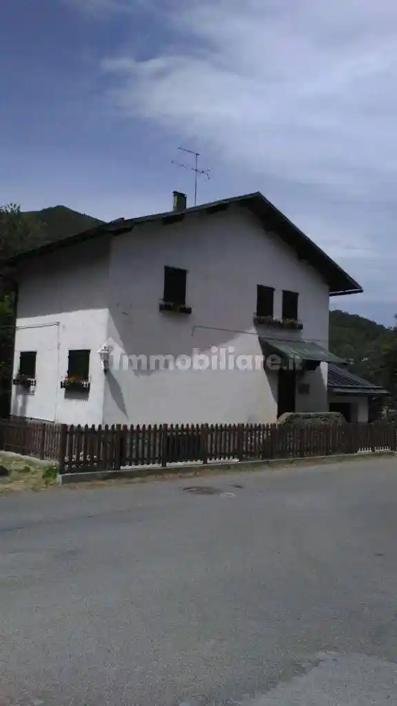 Casa indipendente in vendita a Fiumalbo