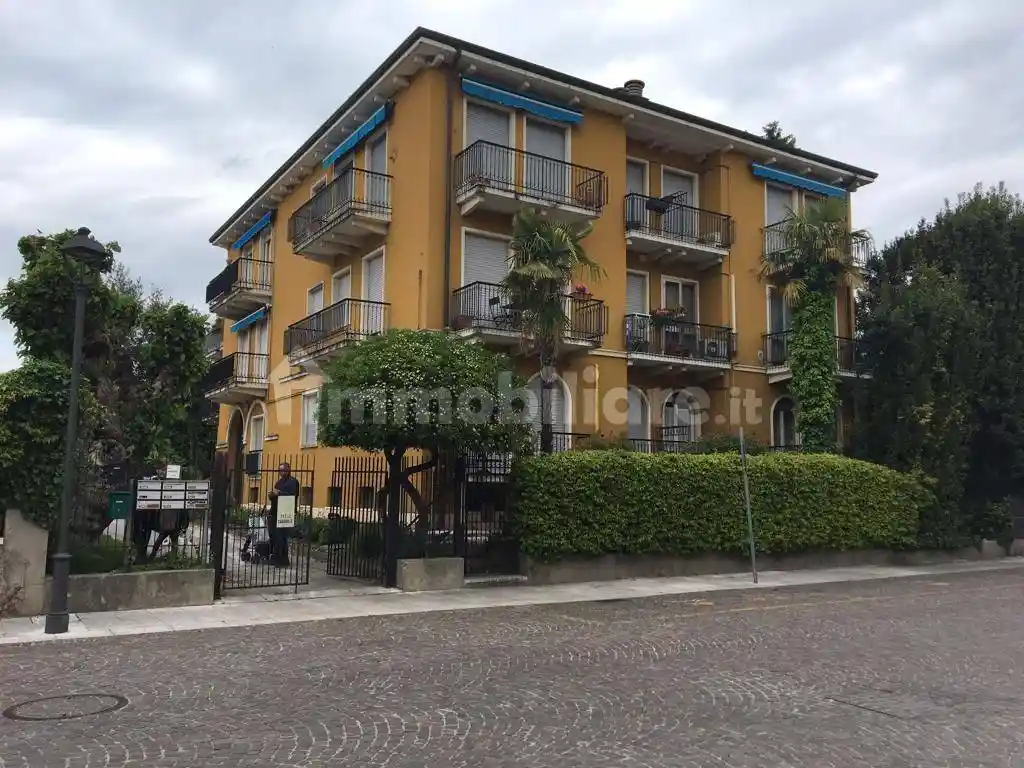 Appartamento in affitto a Lazise