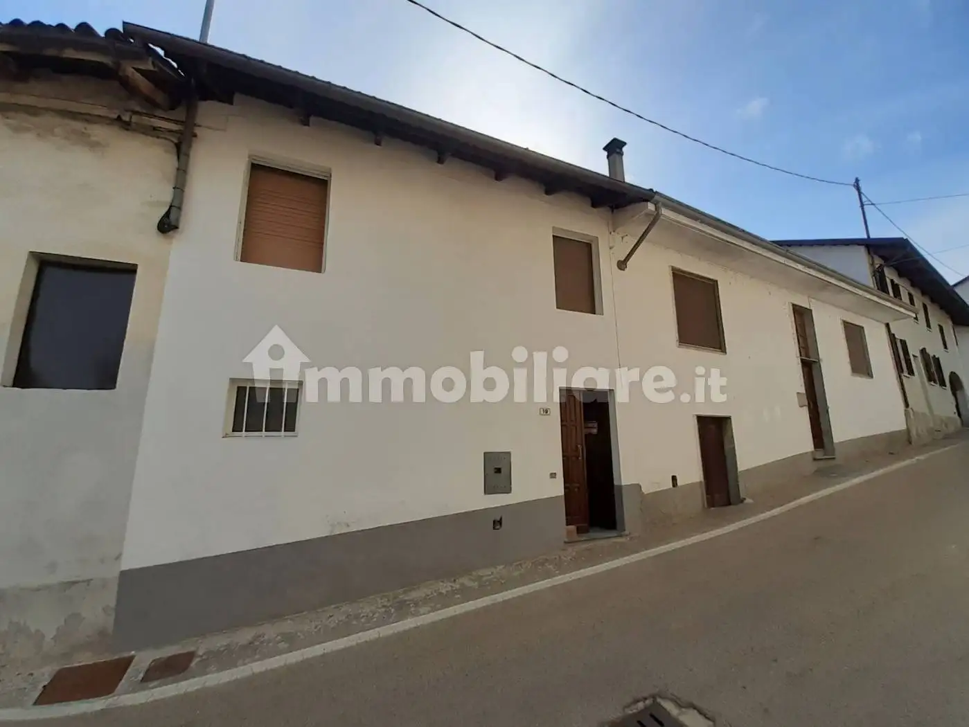 Casa indipendente in vendita a Viale