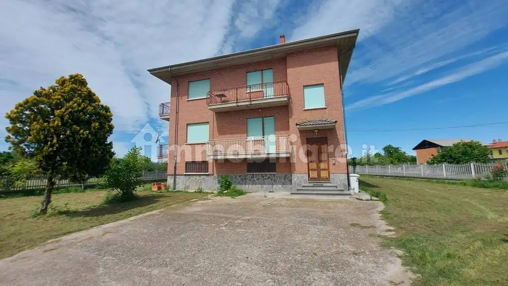 Villa in vendita a Salmour