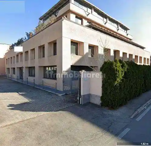 Palazzo - Edificio in Affitto - foto 4