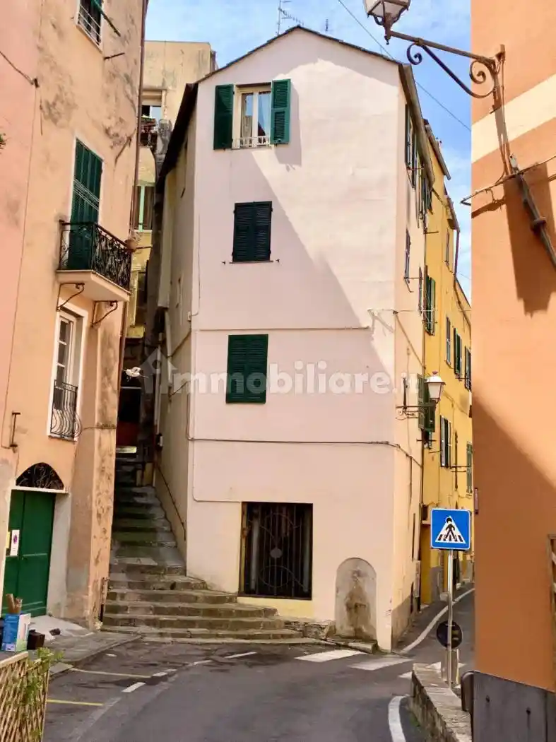 Appartamento in affitto a Imperia