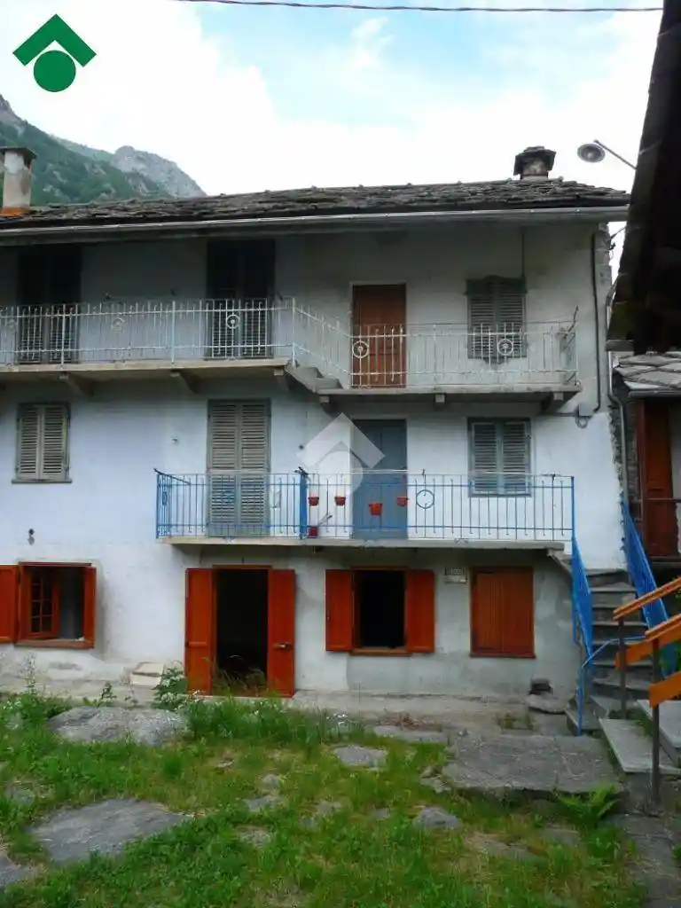 Appartamento in vendita a Chialamberto