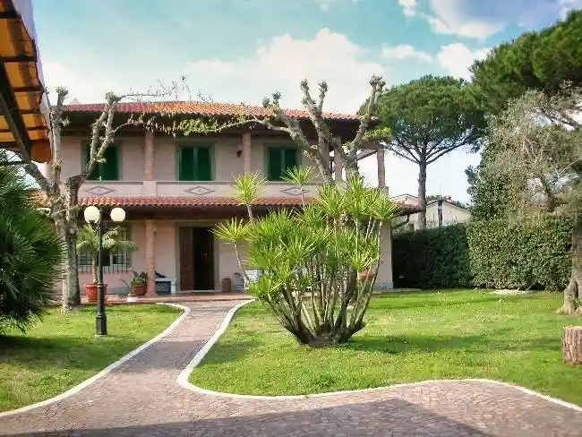 Villa in affitto a Forte dei Marmi