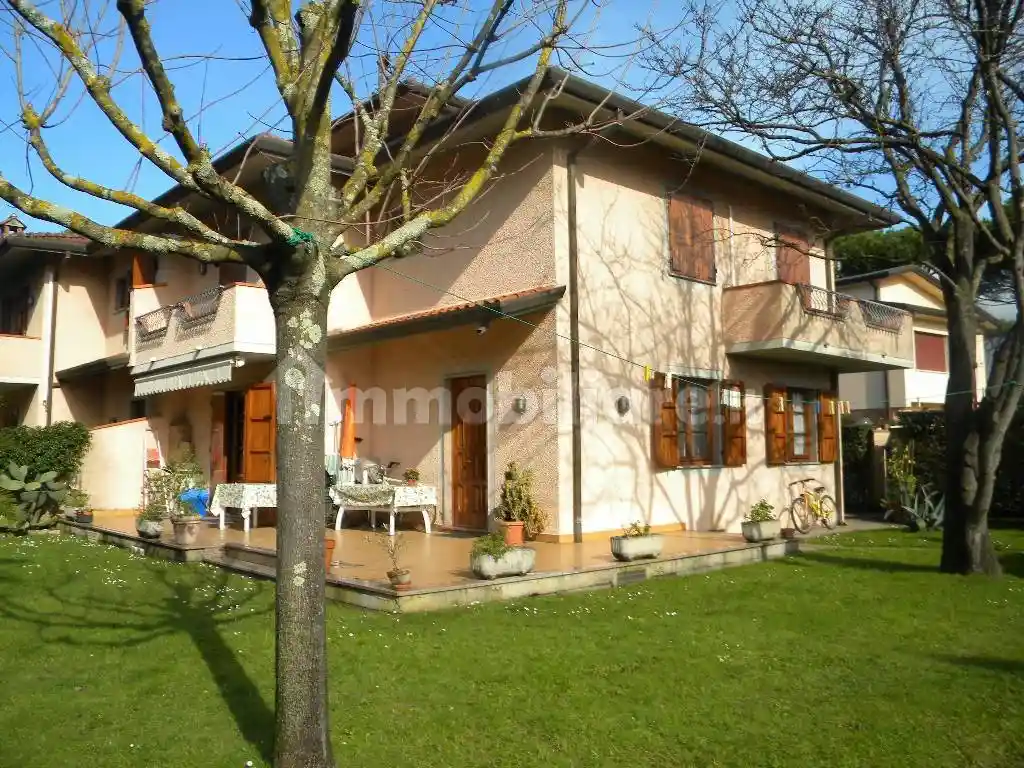 Villa in affitto a Forte dei Marmi