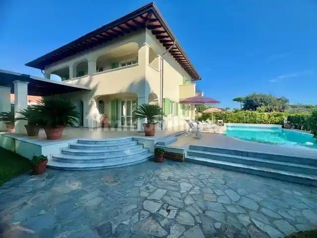 Villa in affitto a Forte dei Marmi