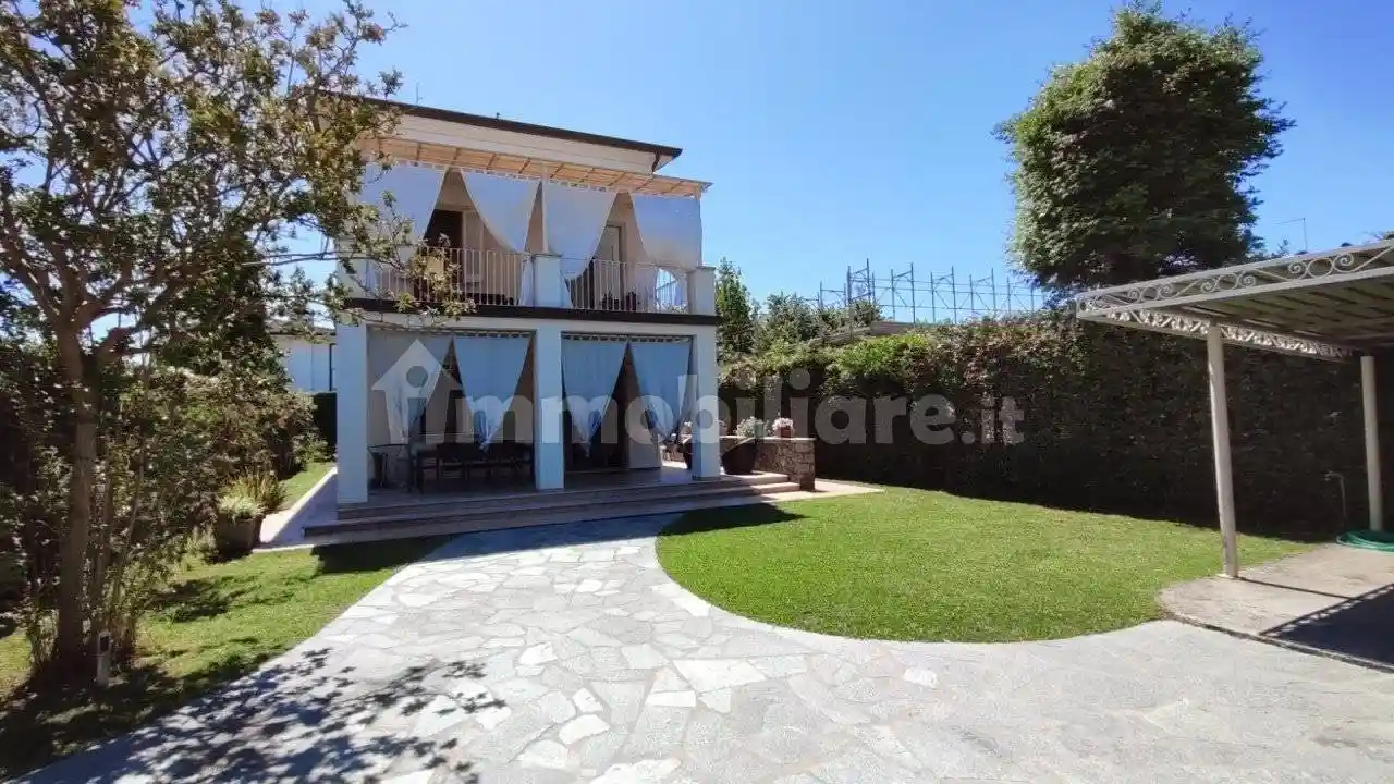 Villa in affitto a Forte dei Marmi