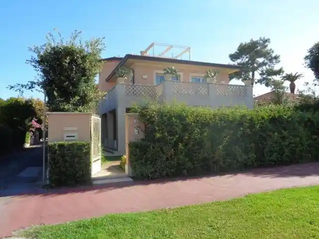 Villa in affitto a Forte dei Marmi