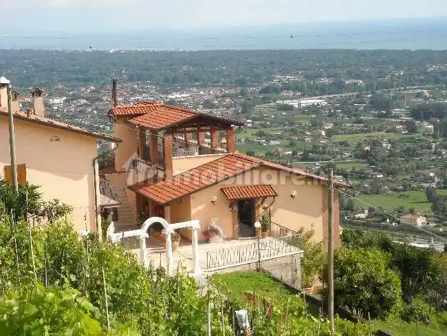 Villa in vendita a Pietrasanta