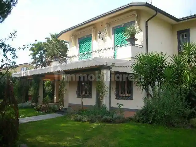 Villa in affitto a Forte dei Marmi