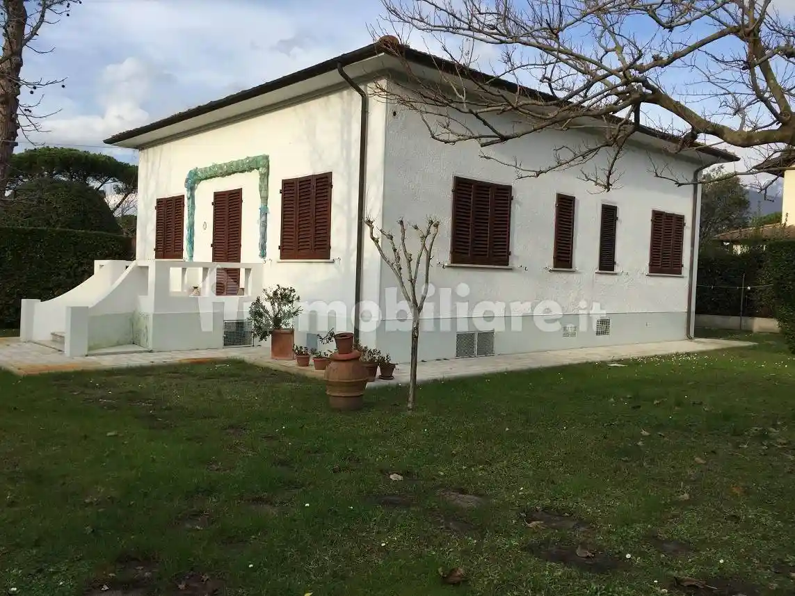 Villa in affitto a Forte dei Marmi