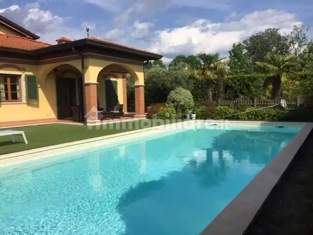 Villa in affitto a Forte dei Marmi