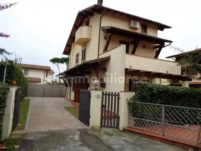 Villa in affitto a Forte dei Marmi