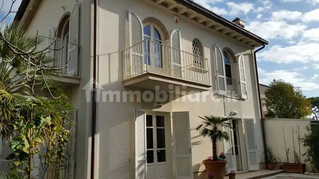 Villa in affitto a Forte dei Marmi