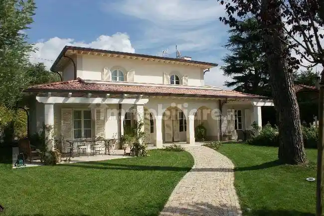 Villa in affitto a Forte dei Marmi