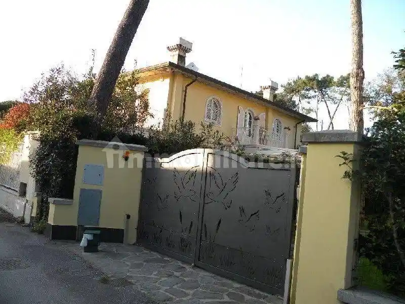 Villa in affitto a Forte dei Marmi