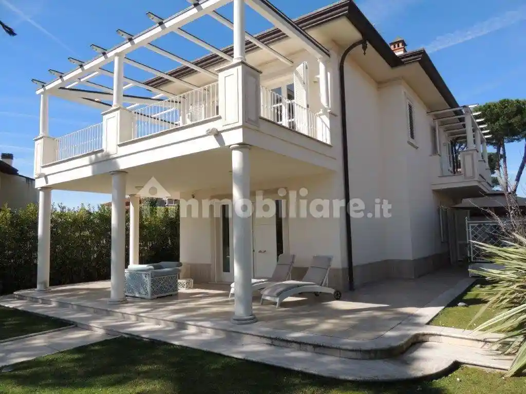 Villa in affitto a Forte dei Marmi