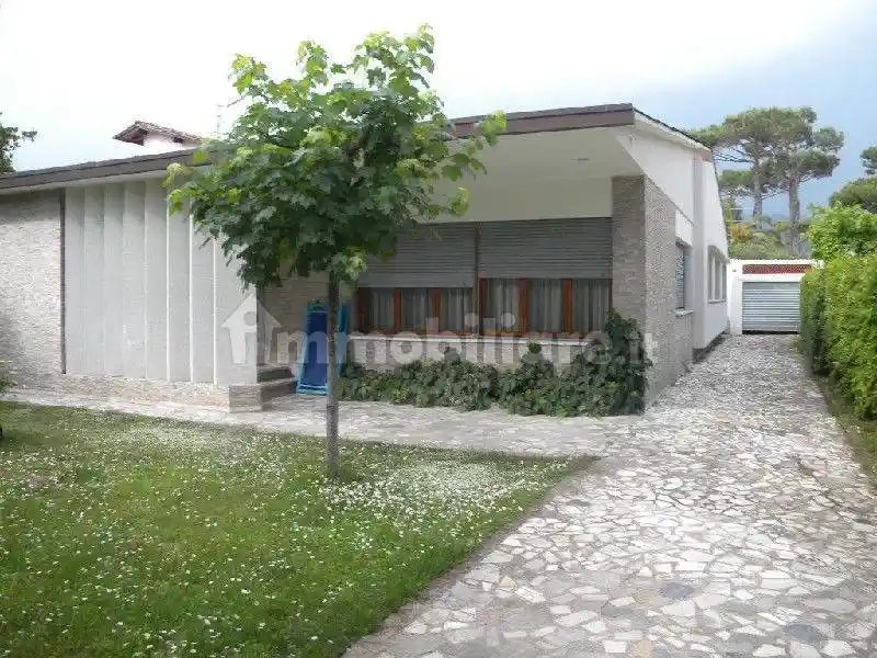 Villa in affitto a Forte dei Marmi