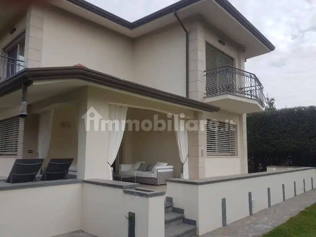 Villa in affitto a Forte dei Marmi
