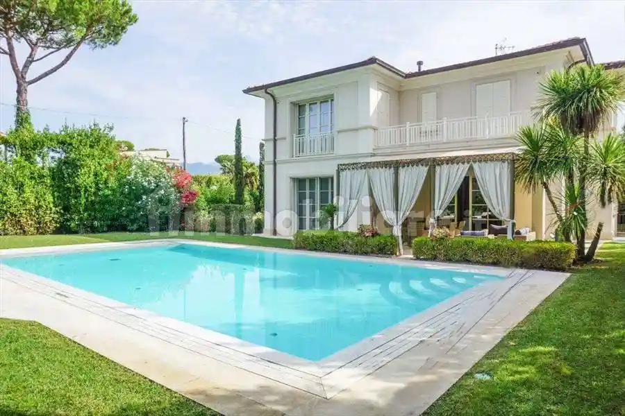 Villa in affitto a Forte dei Marmi