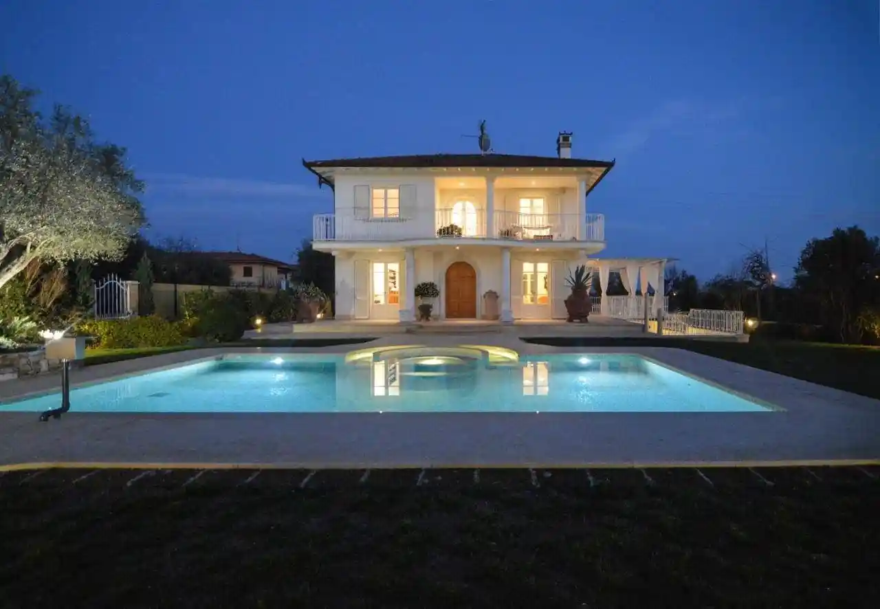 Villa in vendita a Pietrasanta