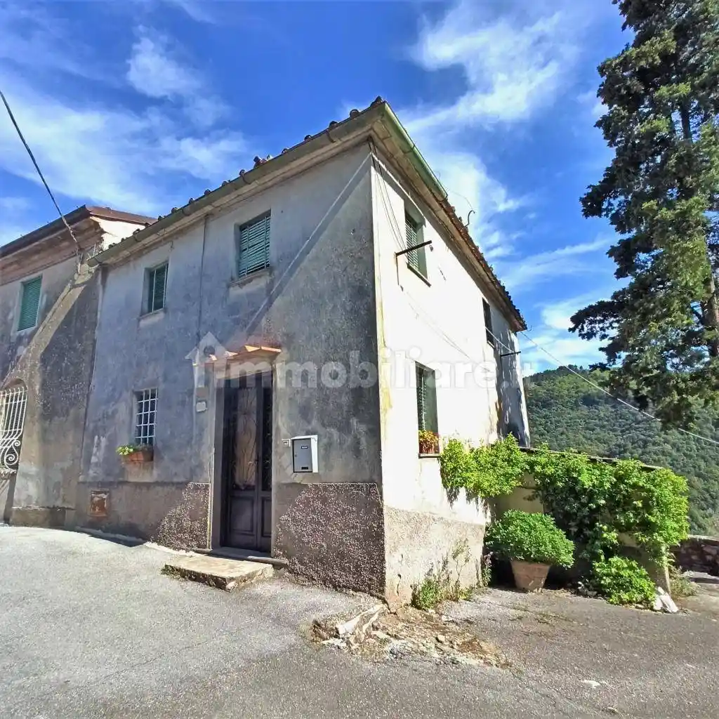 Casa indipendente in vendita a Lucca
