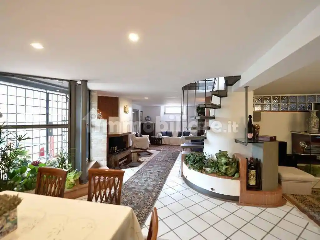 Casa indipendente in vendita a Siena