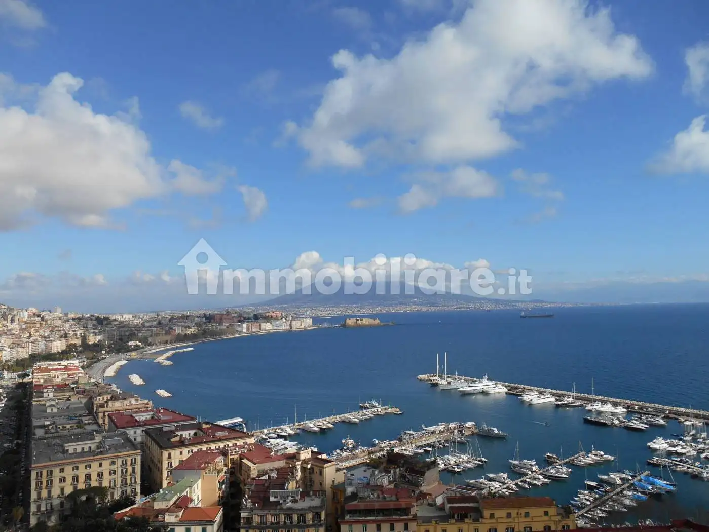 Appartamento in affitto a Napoli