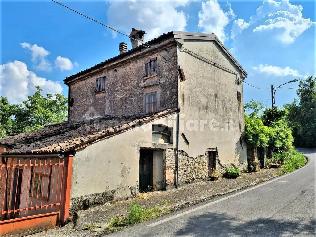 Rustico - Casale in vendita a Colli Verdi