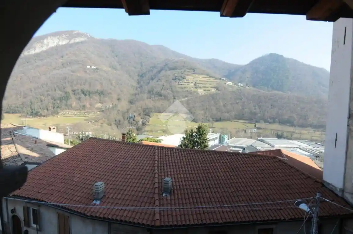 Appartamento in vendita a Adrara San Martino