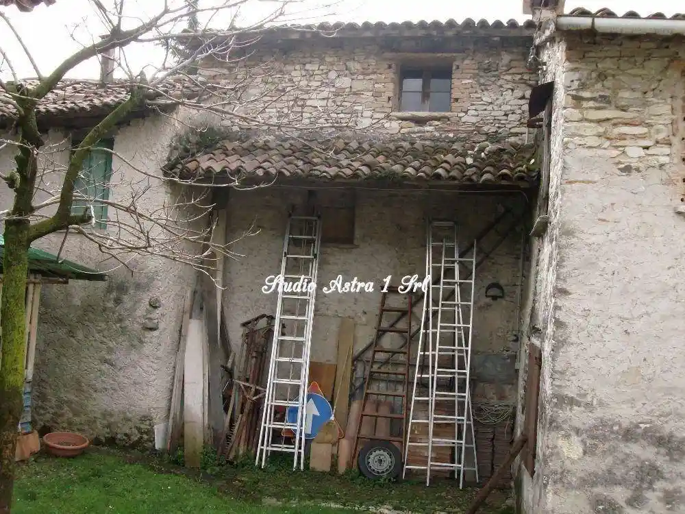 Rustico - Casale in vendita a Cavaso del Tomba