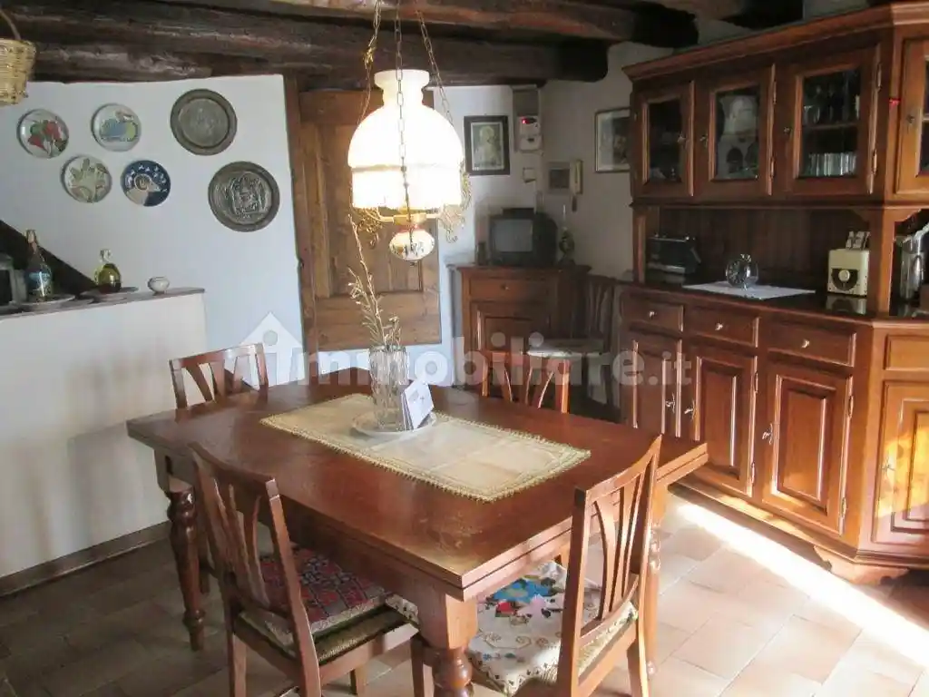 Rustico - Casale in vendita a Cavaso del Tomba