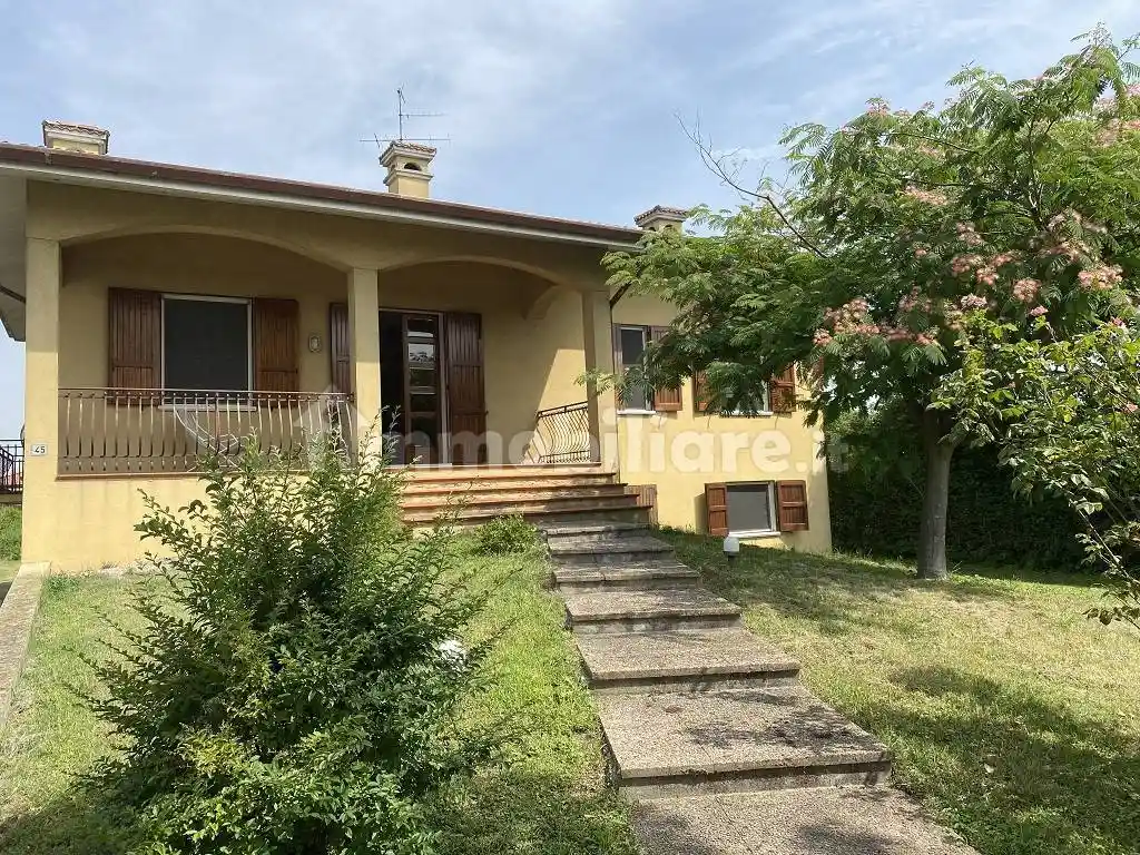 Villa in vendita a Marcaria