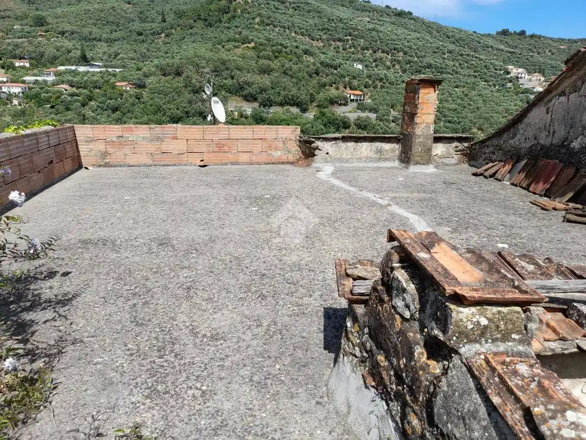 Casa indipendente in vendita a Diano Arentino