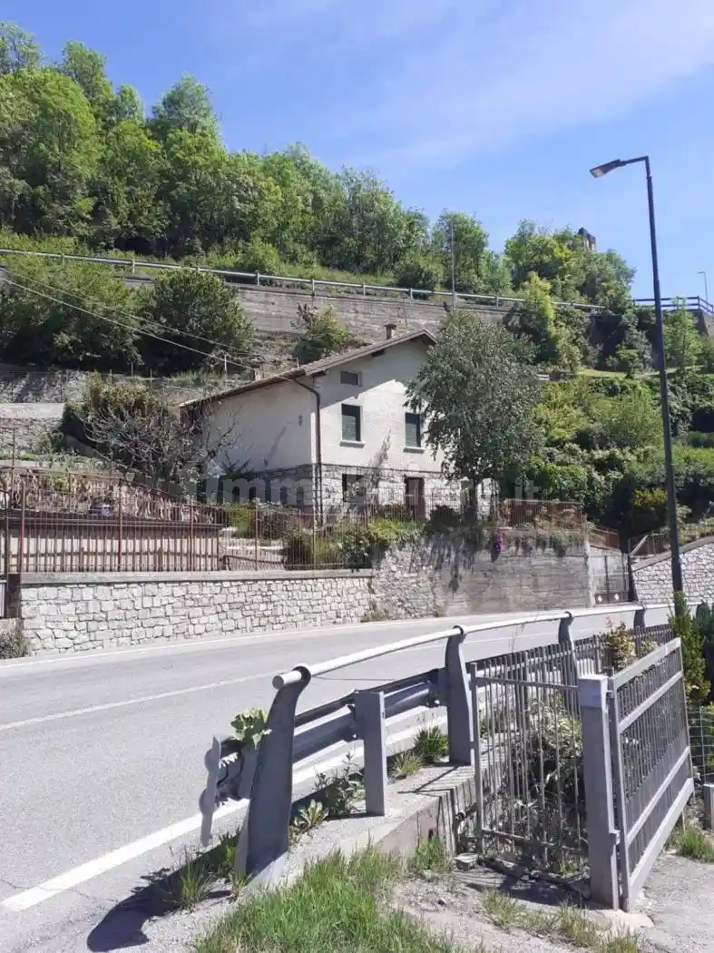 Villa in vendita a Edolo