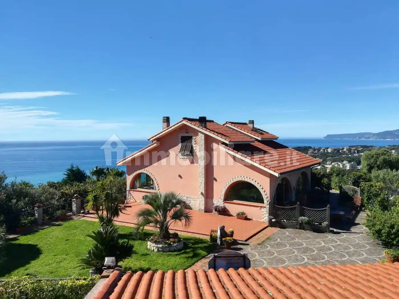 Villa in vendita a Celle Ligure