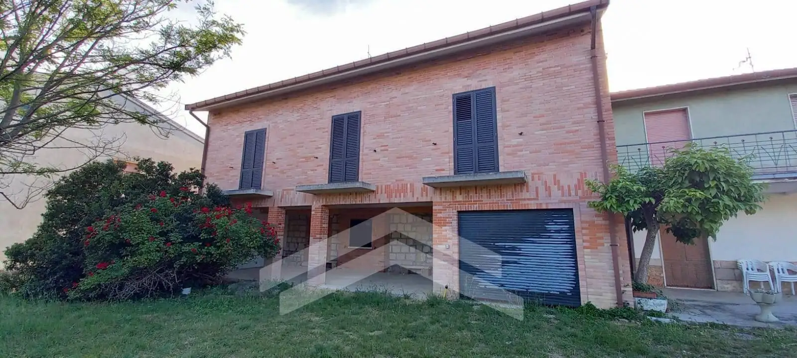 Palazzo - Edificio in vendita a Busso