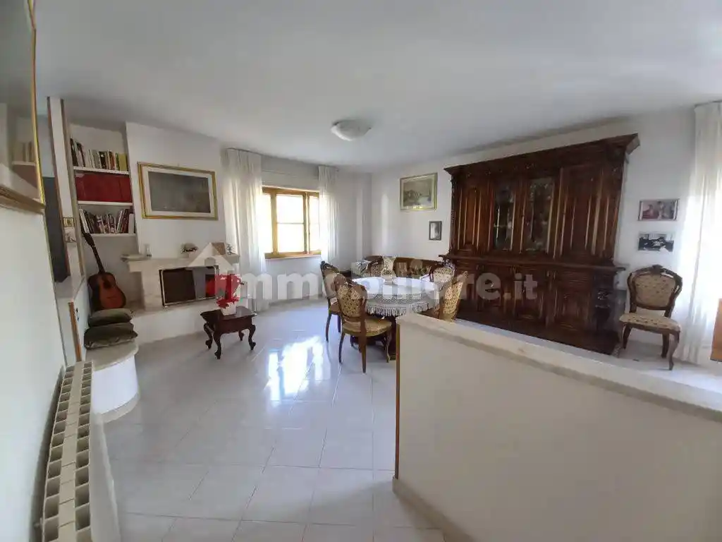 Appartamento in vendita a Paciano