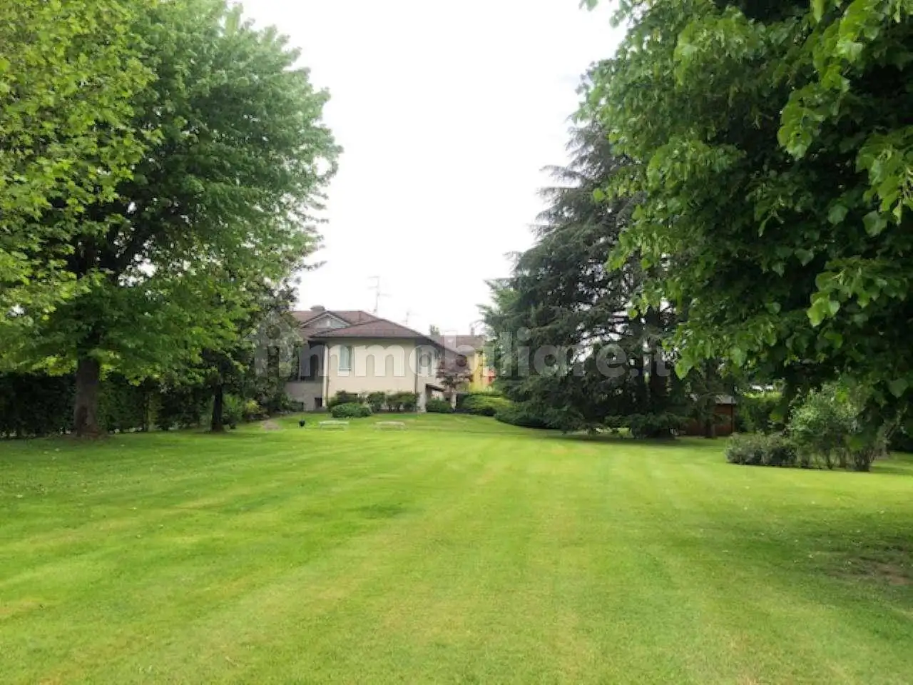 Villa in vendita a Piacenza