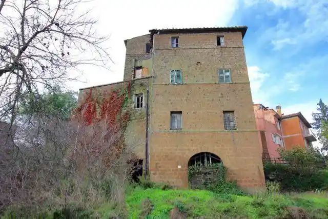 Rustico - Casale in vendita a Vetralla