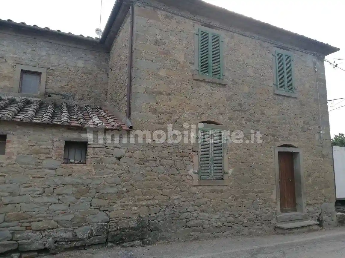 Casa indipendente in vendita a Cortona
