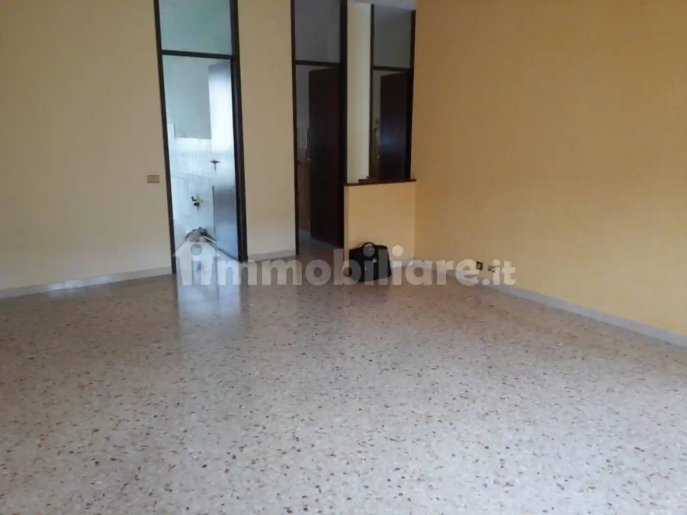 Palazzo - Edificio in vendita a Palermo