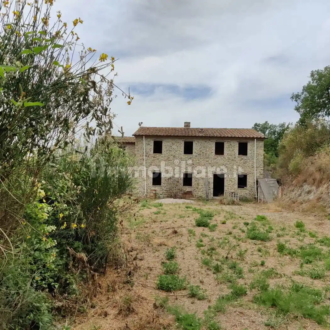Rustico - Casale in vendita a Montone