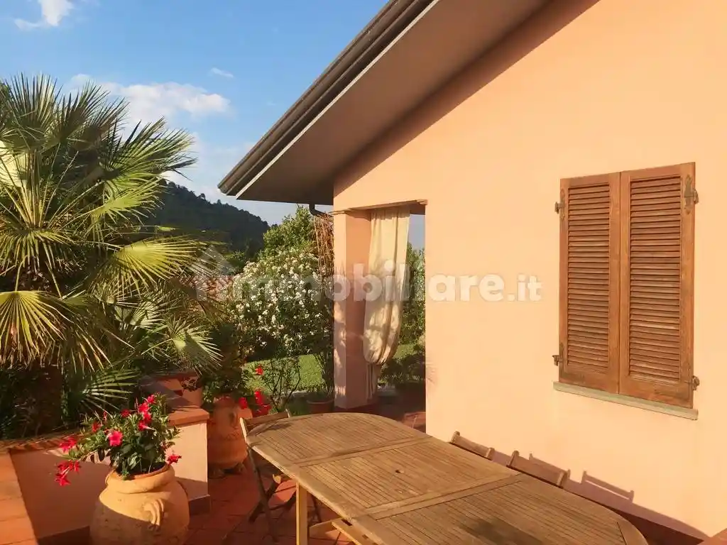 Villa in vendita a Camaiore